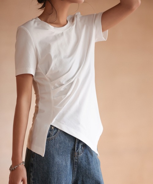 SAISON DE PAPILLON（セゾンドパピヨン）の「デザインスリットTシャツカットソー（Tシャツ/カットソー・レディース・ブラック/ホワイト/イエロー・L/M/S）」の4枚目の写真