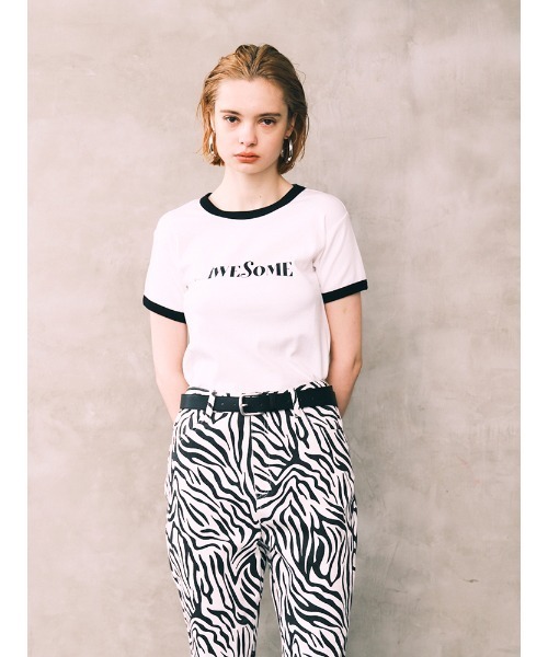 ENVYM(アンビー)の「コンパクトグラフィックTEE(Tシャツ/カットソー・レディース・ホワイト/ブラック/その他・FREE)」の4枚目の写真