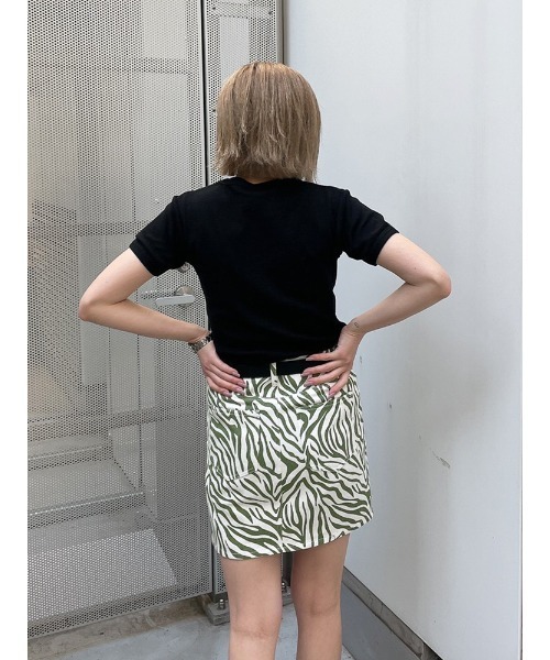 ENVYM(アンビー)の「コンパクトグラフィックTEE(Tシャツ/カットソー・レディース・ホワイト/ブラック/その他・FREE)」の12枚目の写真