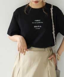 HER CLOSET | 【shemoshelly】5.6オンスユニークランドリーロゴTシャツ(Tシャツ/カットソー)