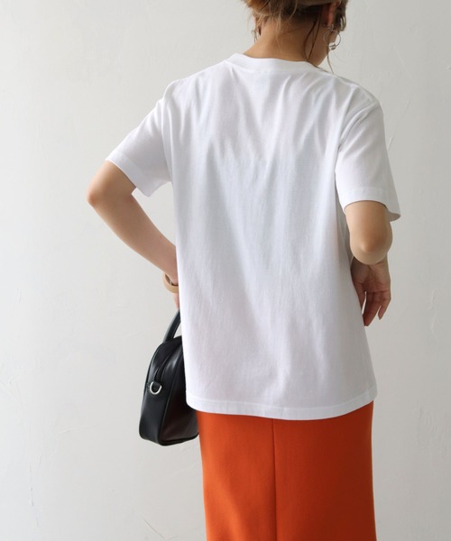 HER CLOSET(ハークローゼット)の「【shemoshelly】5.6オンスユニークランドリーロゴTシャツ(Tシャツ/カットソー・レディース・ホワイト/ブラック・S/M/L)」の11枚目の写真