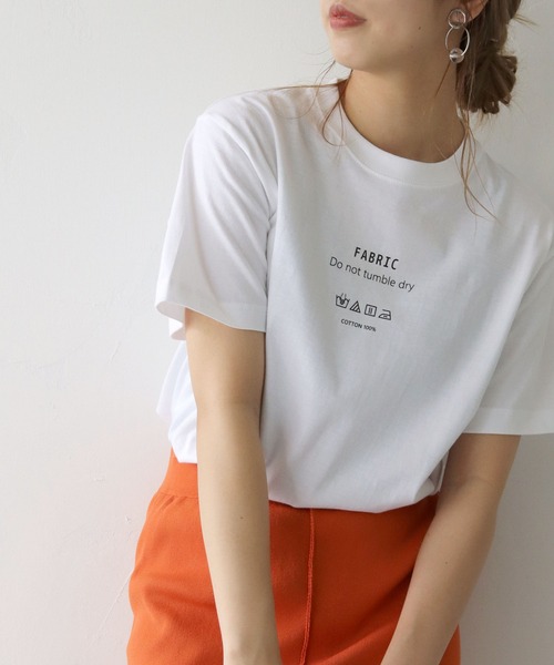 HER CLOSET(ハークローゼット)の「【shemoshelly】5.6オンスユニークランドリーロゴTシャツ(Tシャツ/カットソー・レディース・ホワイト/ブラック・S/M/L)」の3枚目の写真