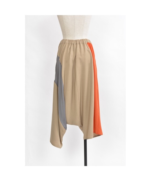 gomme（ゴム）の「エクセルツイル　切替サルエルパンツ（その他パンツ・レディース・ブラック/ベージュ・MEDIUM）」の13枚目の写真