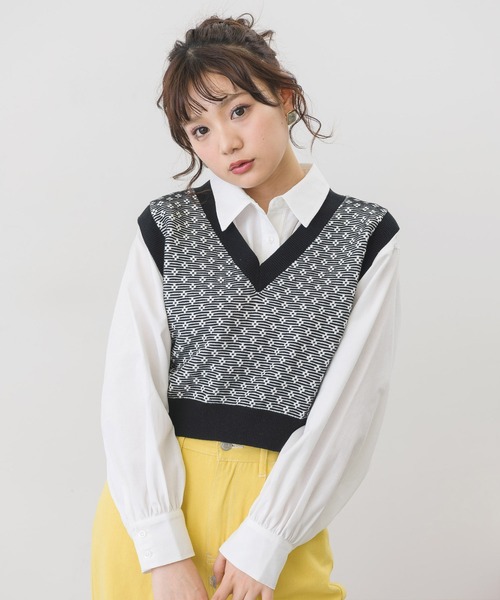 ems excite(エムズエキサイト)の「ロゴ刺繍シャツ(シャツ/ブラウス・レディース・ホワイト/イエロー/ブルー/パープル・FREE)」の6枚目の写真