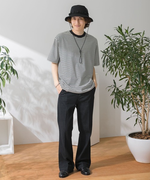 HEYUMM（ヘユム）の「センタープレスフレアデニムパンツ（デニムパンツ・レディース・ワンウォッシュ/インディゴブルー/ブラック・SMALL/MEDIUM）」の9枚目の写真