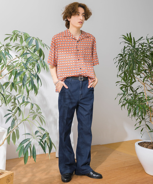 HEYUMM（ヘユム）の「センタープレスフレアデニムパンツ（デニムパンツ・レディース・ワンウォッシュ/インディゴブルー/ブラック・SMALL/MEDIUM）」の21枚目の写真