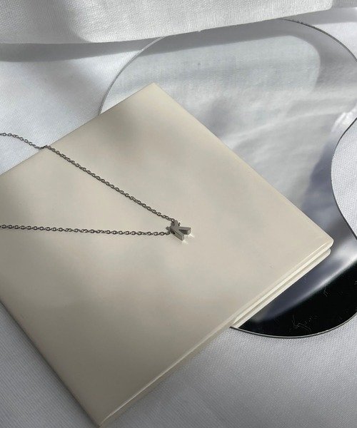 BROTHERHOOD（ブラザーフッド）の「【earyear】イニシャル チャーム ネックレス シルバー（ネックレス・レディース・Q/I/E/A/U/M/Y/R/Z/H/D/B/T/P/V/J/K/F/N/G/S/L/X/W/C/O・FREE）」の12枚目の写真