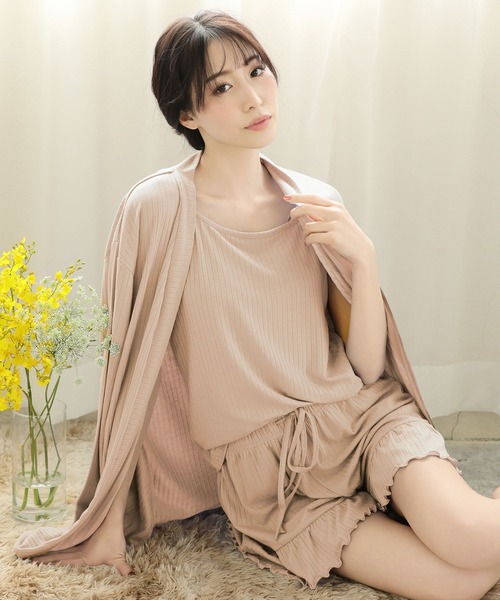 aimerfeel（エメフィール）の「【WEB限定】リブフリル ショートパンツ 3点セット（ルームウェア/パジャマ・レディース・プラム/チャコールグレー/ピンクベージュ/杢グレー/ピンク/ライトグリーン/サーモンピンク/グレイッシュブルー/パープル/オフホワイト/モカ・MEDIUM/LARGE）」の4枚目の写真