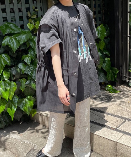 byYOUANCE(バイユアンス)の「シアーミリタリーベスト(ベスト・レディース・ホワイト/ブラック・FREE)」の4枚目の写真