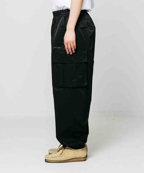 XLARGE(エクストララージ)の「EASY WIDE CARGO PANTS(カーゴパンツ・メンズ・ブラック/ネイビー/オリーブ・S/M/L/XL)」の4枚目の写真
