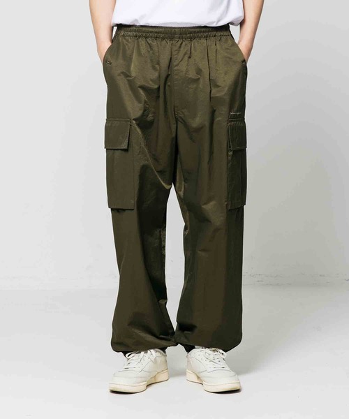 XLARGE(エクストララージ)の「EASY WIDE CARGO PANTS(カーゴパンツ・メンズ・ブラック/ネイビー/オリーブ・S/M/L/XL)」の17枚目の写真