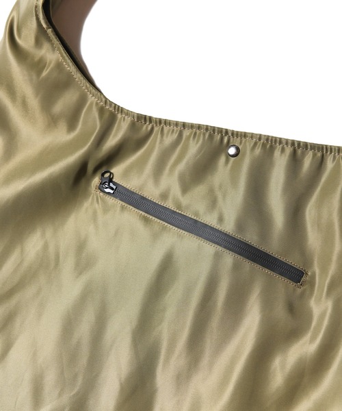 VIRGOwearworks（ヴァルゴウェアワークス）の「PUFF DOWN SHOULDER BAG（ショルダーバッグ・メンズ・ブラック/カーキ/ブルー・FREE）」の6枚目の写真