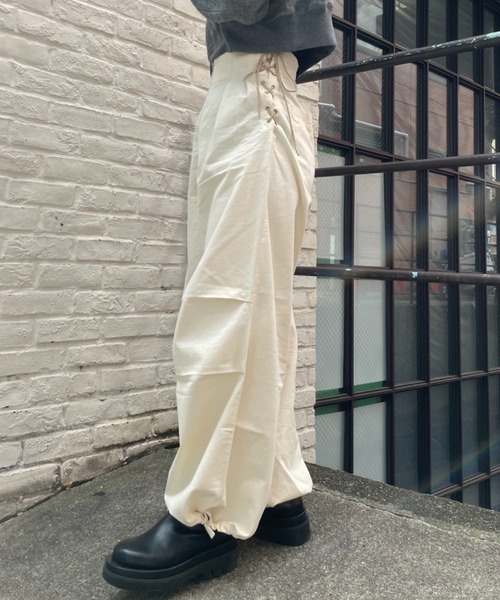 CIAOPANIC(チャオパニック)の「【CPC SCAMP】M-51 レースアップカーゴパンツ(カーゴパンツ・レディース・ホワイト/ベージュ/カーキ・SMALL/MEDIUM)」の4枚目の写真