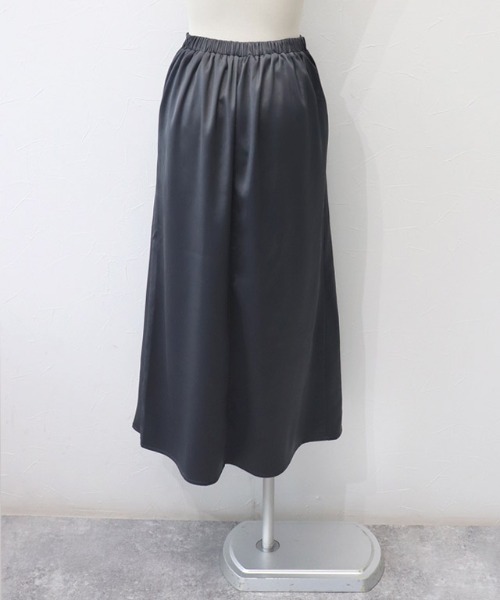 Pierrot(ピエロ)の「サテンナロースカート ロング丈(スカート・レディース・ブラック/イエロー/ベージュ系その他/スモークピンク/チャコール・M/L)」の19枚目の写真