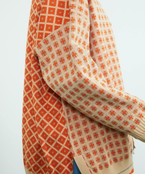 FRAPBOIS(フラボア)の「コモンカーデ(カーディガン/ボレロ・レディース・ベージュ/ブラック・1/2)」の5枚目の写真