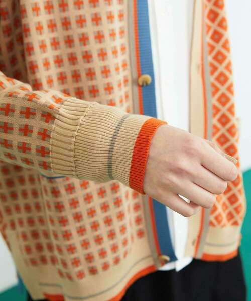 FRAPBOIS(フラボア)の「コモンカーデ(カーディガン/ボレロ・レディース・ベージュ/ブラック・1/2)」の8枚目の写真