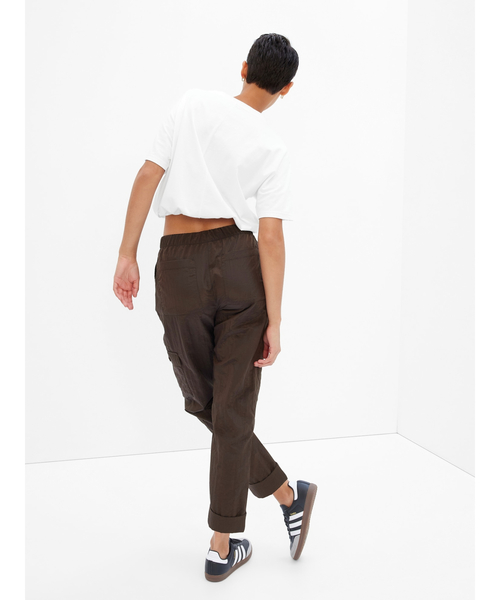 GAP（ギャップ）の「ナイロン プルオン カーゴパンツ（カーゴパンツ・レディース・ブラウン/カーキ/ブラック・M/XXS/XS/L/S）」の22枚目の写真