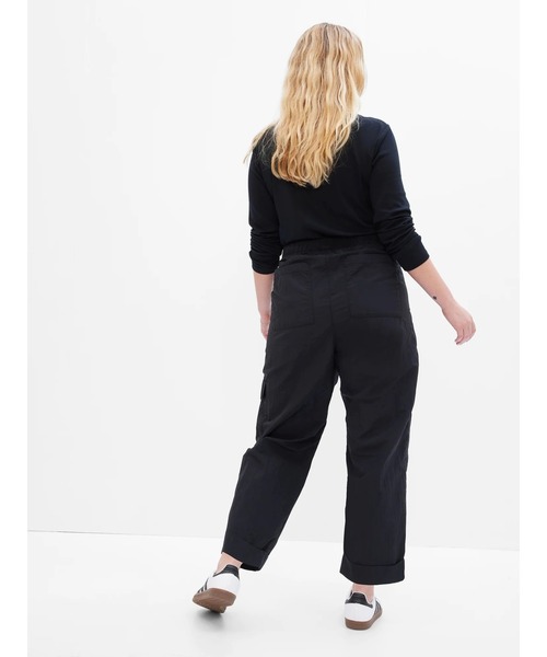 GAP（ギャップ）の「ナイロン プルオン カーゴパンツ（カーゴパンツ・レディース・ブラウン/カーキ/ブラック・M/XXS/XS/L/S）」の19枚目の写真