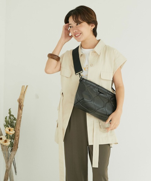 Doux archives（ドゥアルシーヴ）の「スイッチスリーブミリタリージャケット（ミリタリージャケット・レディース・チャコールグレー/ベージュ/カーキ・FREE）」の2枚目の写真