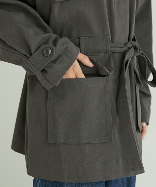 Doux archives（ドゥアルシーヴ）の「スイッチスリーブミリタリージャケット（ミリタリージャケット・レディース・チャコールグレー/ベージュ/カーキ・FREE）」の12枚目の写真