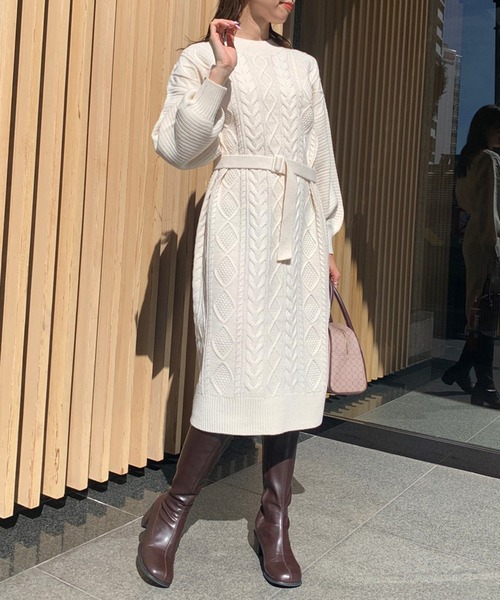 OLIVE des OLIVE(オリーブデオリーブ)の「【WEB限定カラー有】ケーブルニットワンピース(ワンピース・レディース・ピンク/ベージュ/オフホワイト/サックスブルー/ラベンダー・FREE)」の14枚目の写真