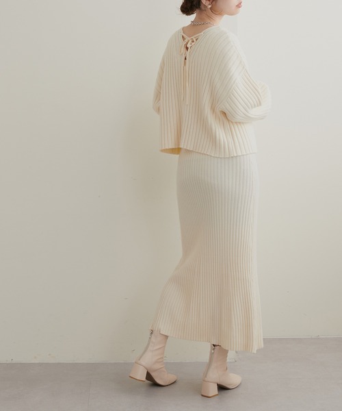natural couture(ナチュラルクチュール)の「WEB限定/2022AWアイテム/ワイドリブニットワンピースセット(ワンピース・レディース・チャコールグレー/オフホワイト/グリーン/モカ・FREE)」の7枚目の写真