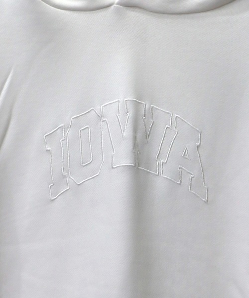 CORISCO（コリスコ）の「ヘビーウエイト裏毛カレッジ刺しゅうBIGプルパーカー(M1)（パーカー・メンズ・ホワイト/レッド/ブラック/ブルー/グレー・MEDIUM/LARGE/X-LARGE）」の6枚目の写真