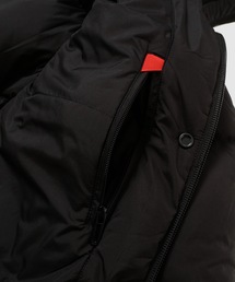 032c（ゼロスリーツーシー）の「THE ULTIMATE PUFFER -MATTE NYLON