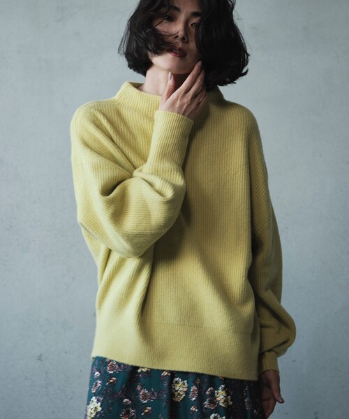 OPAQUE.CLIP（オペークドットクリップ）の「◆【大草直子さんコラボ】アンゴラ混ボトルネックニット（ニット/セーター・レディース・グレー/イエロー/ホワイト系/ライトグリーン/ライトブルー/ベージュ・38/40）」の6枚目の写真