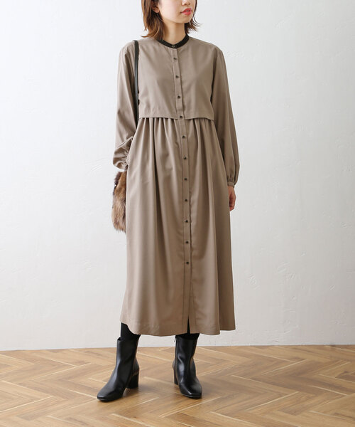 La TOTALITE（ラトータリテ）の「バイカラーシャツワンピース（ワンピース・レディース・ブルー系その他/ベージュ/ネイビー・FREE）」の2枚目の写真