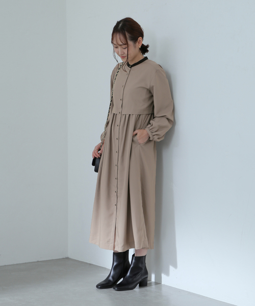 La TOTALITE（ラトータリテ）の「バイカラーシャツワンピース（ワンピース・レディース・ブルー系その他/ベージュ/ネイビー・FREE）」の9枚目の写真