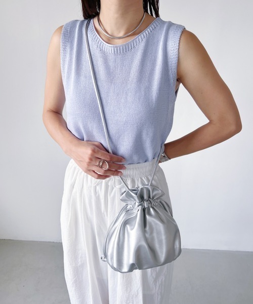 wears(ウェアーズ)の「PU巾着ミニショルダー(ショルダーバッグ・レディース・キャメル/ブラック/アイボリー/シルバー・FREE)」の8枚目の写真