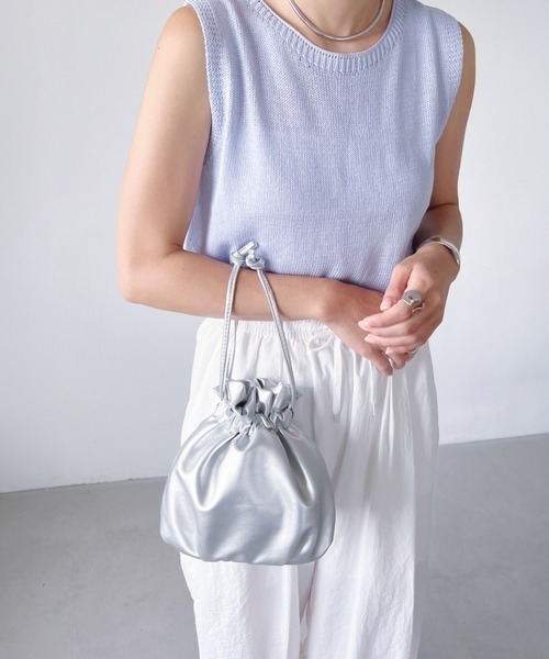 wears(ウェアーズ)の「PU巾着ミニショルダー(ショルダーバッグ・レディース・キャメル/ブラック/アイボリー/シルバー・FREE)」の9枚目の写真