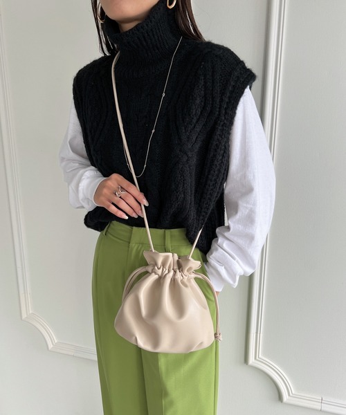 wears(ウェアーズ)の「PU巾着ミニショルダー(ショルダーバッグ・レディース・キャメル/ブラック/アイボリー/シルバー・FREE)」の15枚目の写真