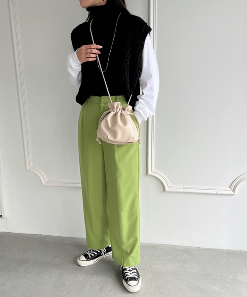 wears(ウェアーズ)の「PU巾着ミニショルダー(ショルダーバッグ・レディース・キャメル/ブラック/アイボリー/シルバー・FREE)」の16枚目の写真