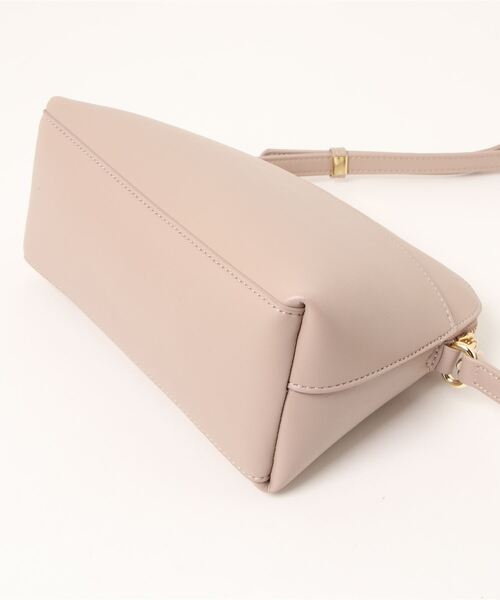 【新品・未使用】マリークワント　フリップサイドデイジー ショルダー MARY QUANT（マリークワント）の「フリップサイドデイジー ショルダー