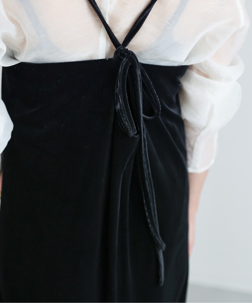 ap retro（アプレトロ）の「ベロアバックリボンキャミワンピース（ワンピース・レディース・グレイッシュベージュ/ブラック/ブラウン・FREE）」の16枚目の写真