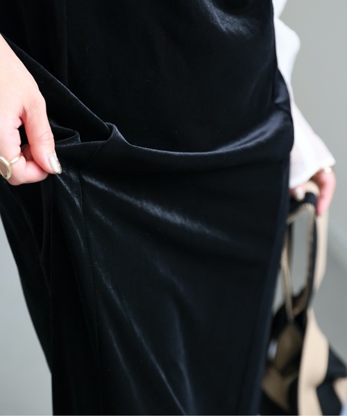 ap retro（アプレトロ）の「ベロアバックリボンキャミワンピース（ワンピース・レディース・グレイッシュベージュ/ブラック/ブラウン・FREE）」の19枚目の写真