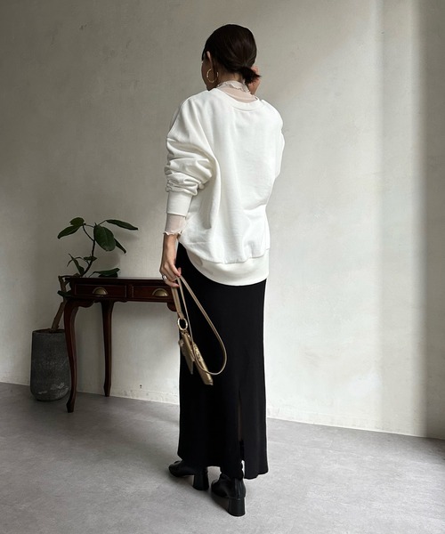 DouDou（ドゥドゥ）の「バックスリットリブニットスカート（スカート・レディース・オフホワイト/ブラック/オレンジ/ブルー/グレイッシュベージュ・FREE）」の10枚目の写真