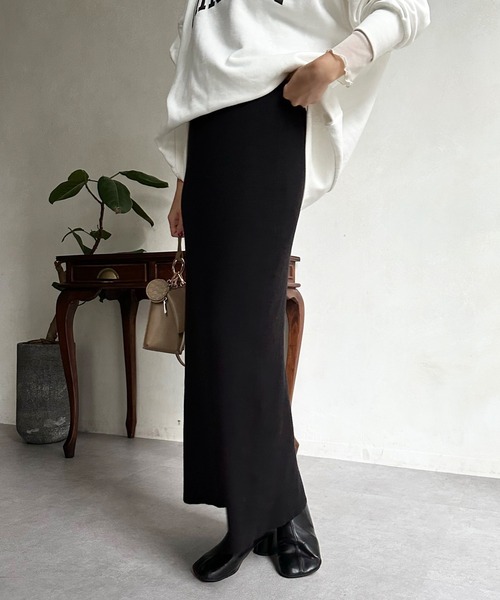 DouDou（ドゥドゥ）の「バックスリットリブニットスカート（スカート・レディース・オフホワイト/ブラック/オレンジ/ブルー/グレイッシュベージュ・FREE）」の11枚目の写真