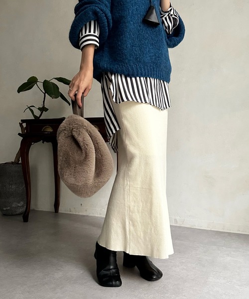 DouDou（ドゥドゥ）の「バックスリットリブニットスカート（スカート・レディース・オフホワイト/ブラック/オレンジ/ブルー/グレイッシュベージュ・FREE）」の20枚目の写真