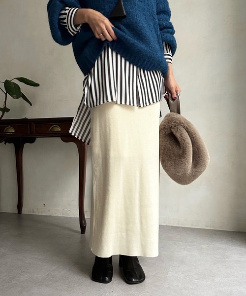 DouDou（ドゥドゥ）の「バックスリットリブニットスカート（スカート・レディース・オフホワイト/ブラック/オレンジ/ブルー/グレイッシュベージュ・FREE）」の22枚目の写真