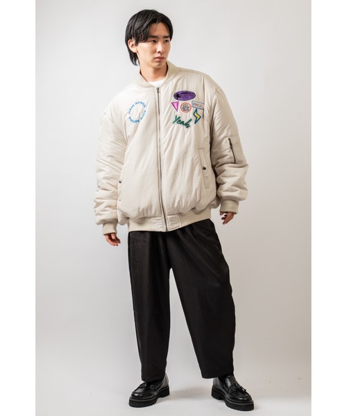 Beno（ビーノ）の「ビッグシルエット ランダムワッペン パデッドボンバージャケット MA-１（MA-1・メンズ・オリーブ/ブラック/ストーン・L/M）」の7枚目の写真