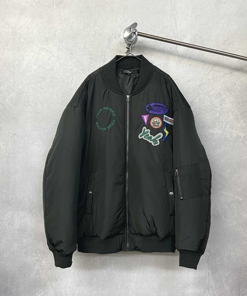 Beno（ビーノ）の「ビッグシルエット ランダムワッペン パデッドボンバージャケット MA-１（MA-1・メンズ・オリーブ/ブラック/ストーン・L/M）」の21枚目の写真