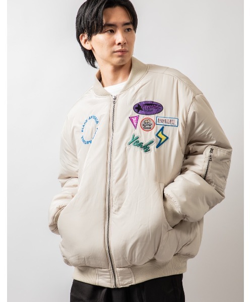 Beno（ビーノ）の「ビッグシルエット ランダムワッペン パデッドボンバージャケット MA-１（MA-1・メンズ・オリーブ/ブラック/ストーン・L/M）」の13枚目の写真