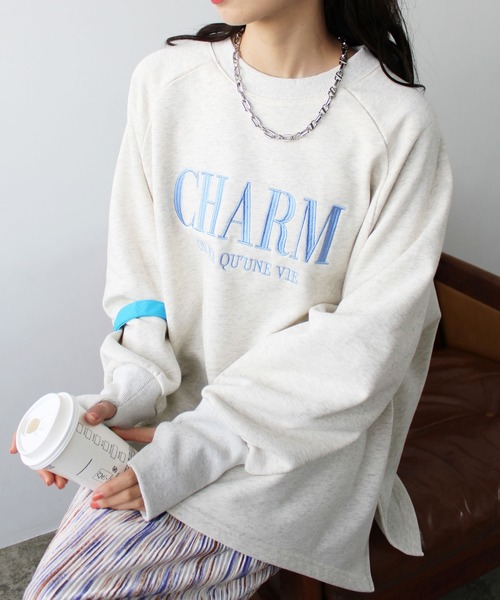GeeRA(ジーラ)の「指穴デザイン刺しゅうロゴスウェット(スウェット・レディース・ブルー/チャコール/オートミール・X-LARGE/LARGE/SMALL/MEDIUM)」の6枚目の写真