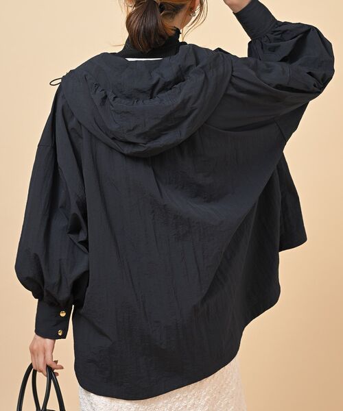 rps(アールピーエス)の「ポンチョライクマウンテンパーカー(マウンテンパーカー・レディース・ベージュ系その他/ライトカーキ/アイボリー/ブラック/カーキ・フリー)」の9枚目の写真