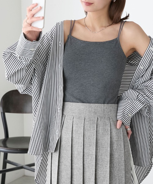 BONLECILL(ボンルシール)の「カップ付き ダブルストラップキャミソール(キャミソール・レディース・ブラック/オフホワイト/ブルー/ブラウン/ライトグリーン/ラベンダー/オレンジ/ケリー/ベージュ/ブルーグレー/チャコールグレー/ベージュ系1/ライトイエロー/レッド・FREE)」の3枚目の写真