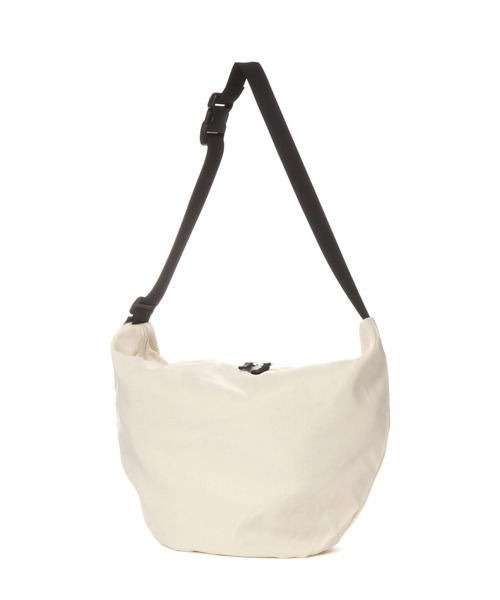 LEPSIM(レプシィム)の「ナイロンナナメガケバッグ 182802(ショルダーバッグ・レディース・ライトカーキ/アイボリー/ブラック・ONE SIZE)」の6枚目の写真