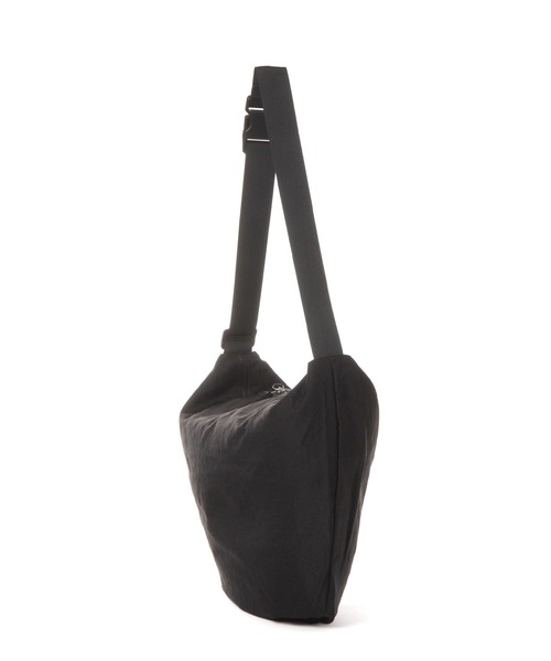 LEPSIM(レプシィム)の「ナイロンナナメガケバッグ 182802(ショルダーバッグ・レディース・ライトカーキ/アイボリー/ブラック・ONE SIZE)」の9枚目の写真